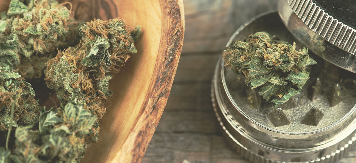 Smoking CBD Flower Smoking CBD Flower